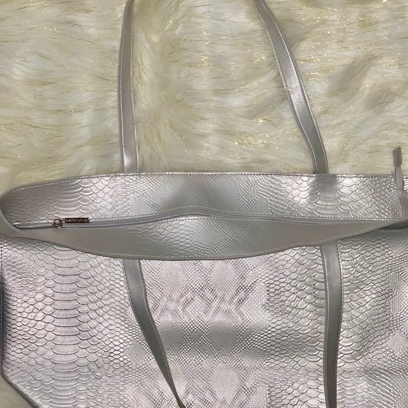 Tote (Large) - Picture 4 of 4